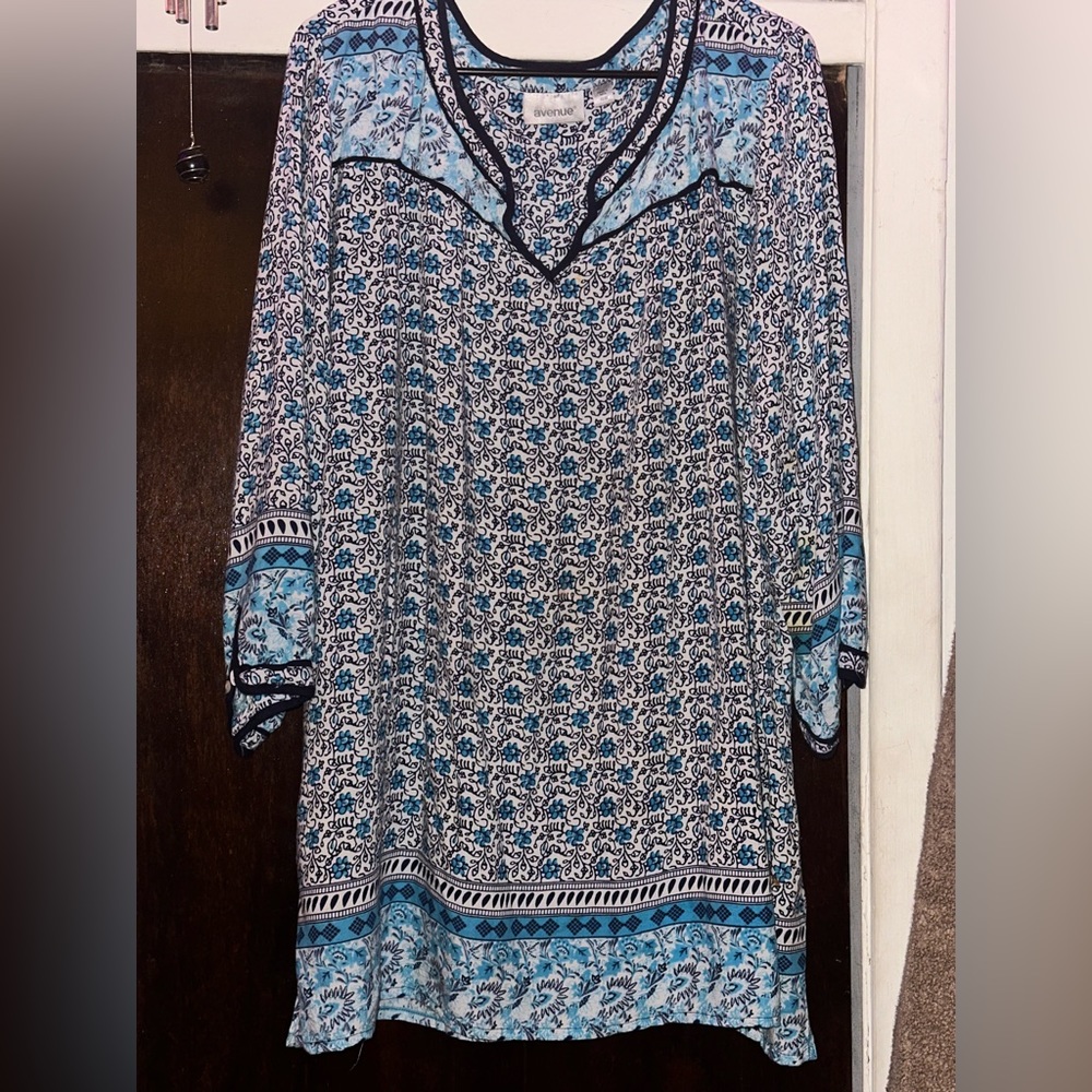 Tunic style shirt or dress Made in India Brand name “Avenue” size 30/32